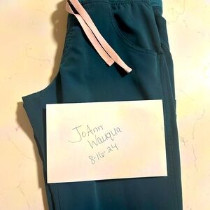 Figs Cade pant small